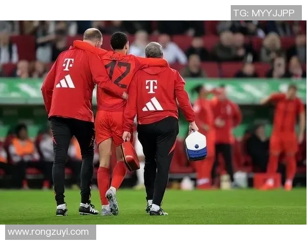 国王杯激战：拜仁险胜国米乌龙球成关键瞬间引发全场狂欢